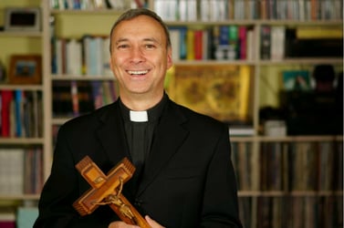 Church Bulletin Quotes Blog - Preacher Holding Cross Image