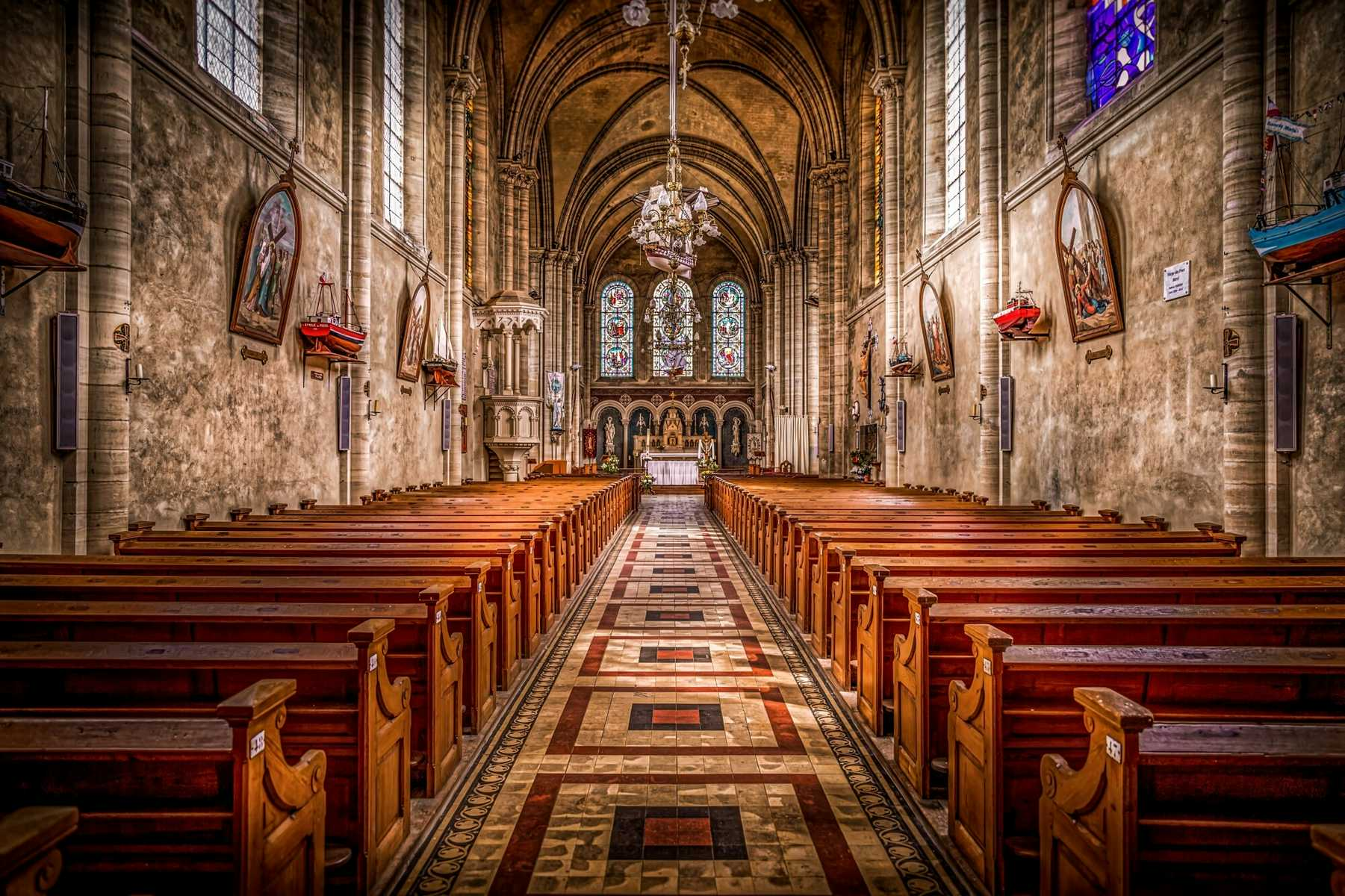 Sanctuary Image- What to Put in a Church Newsletter Blog