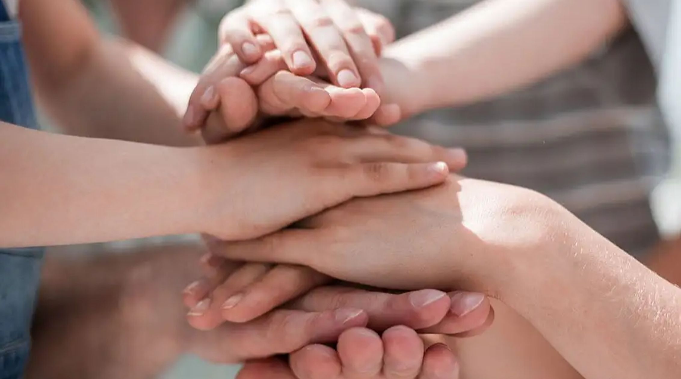 hands-together-one-column